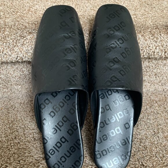 Balenciaga Men\'s Black Smooth Napa Monogram Cosy Lux Mule . main image 5